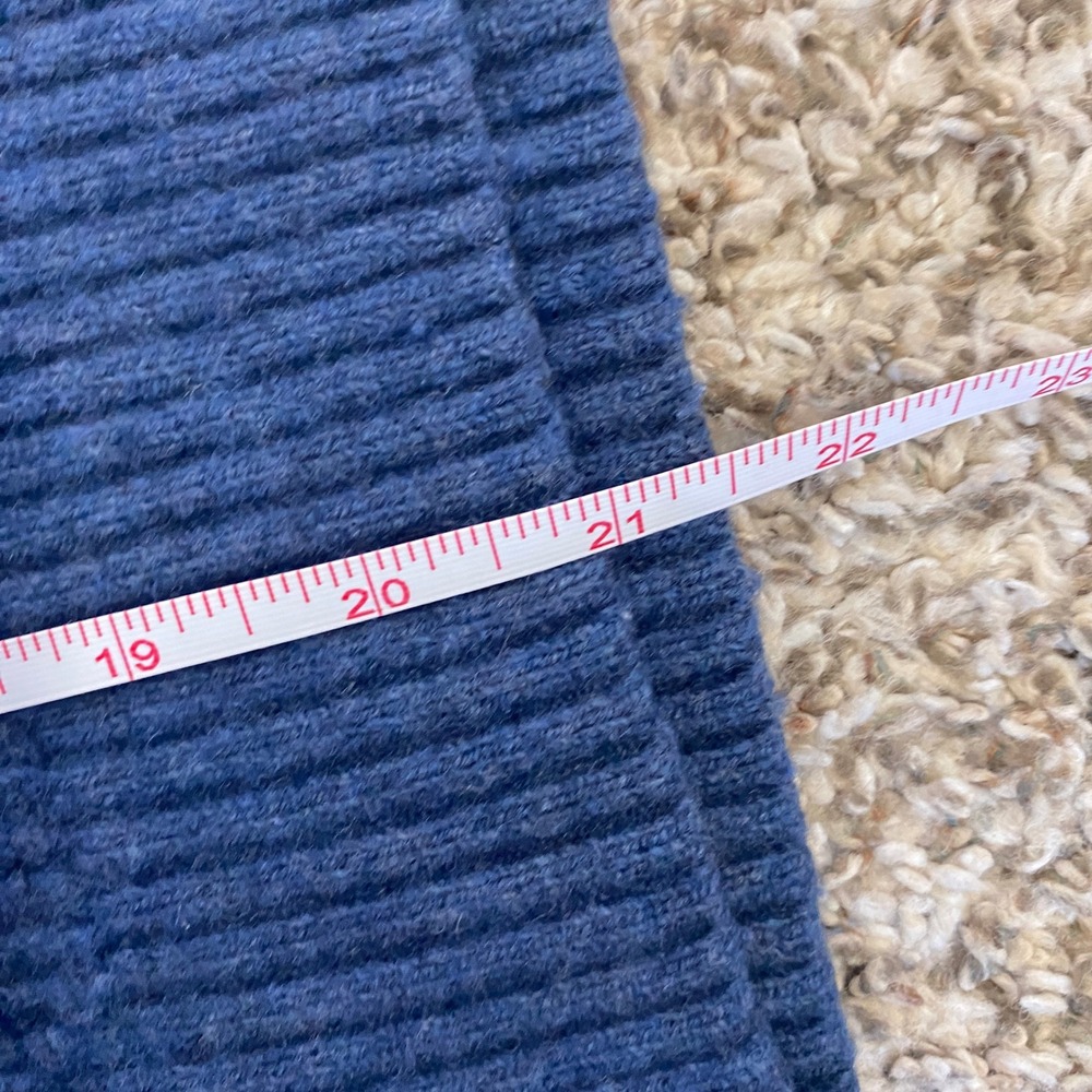 🔥 Italian Yarn Wool Blue Waffle Knit Collared Henley Sweater Banana Republic S - Picture 7 of 8